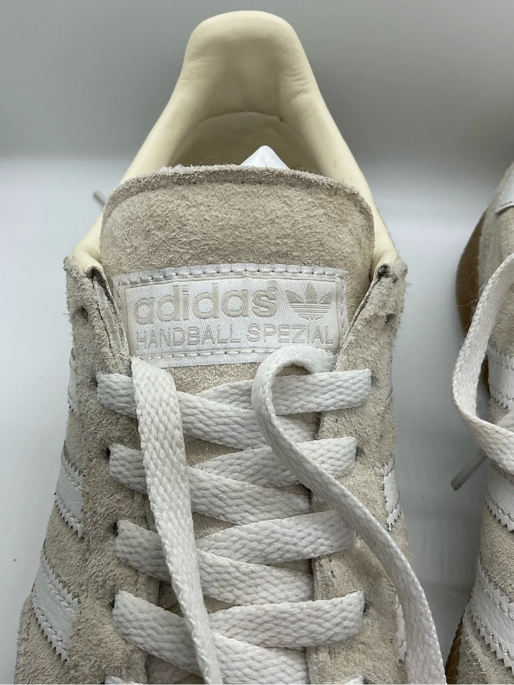 Adidas HANDBALL SPEZIAL SHOES Sneakers Cream Suede Gum Sole Mens 5.5 / W 6.5
